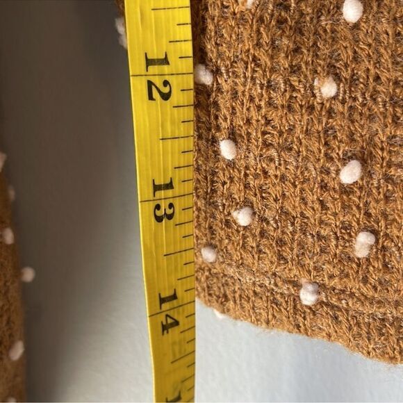 BCBGeneration Cropped Sweater Brown White Puffs - Picture 7 of 9